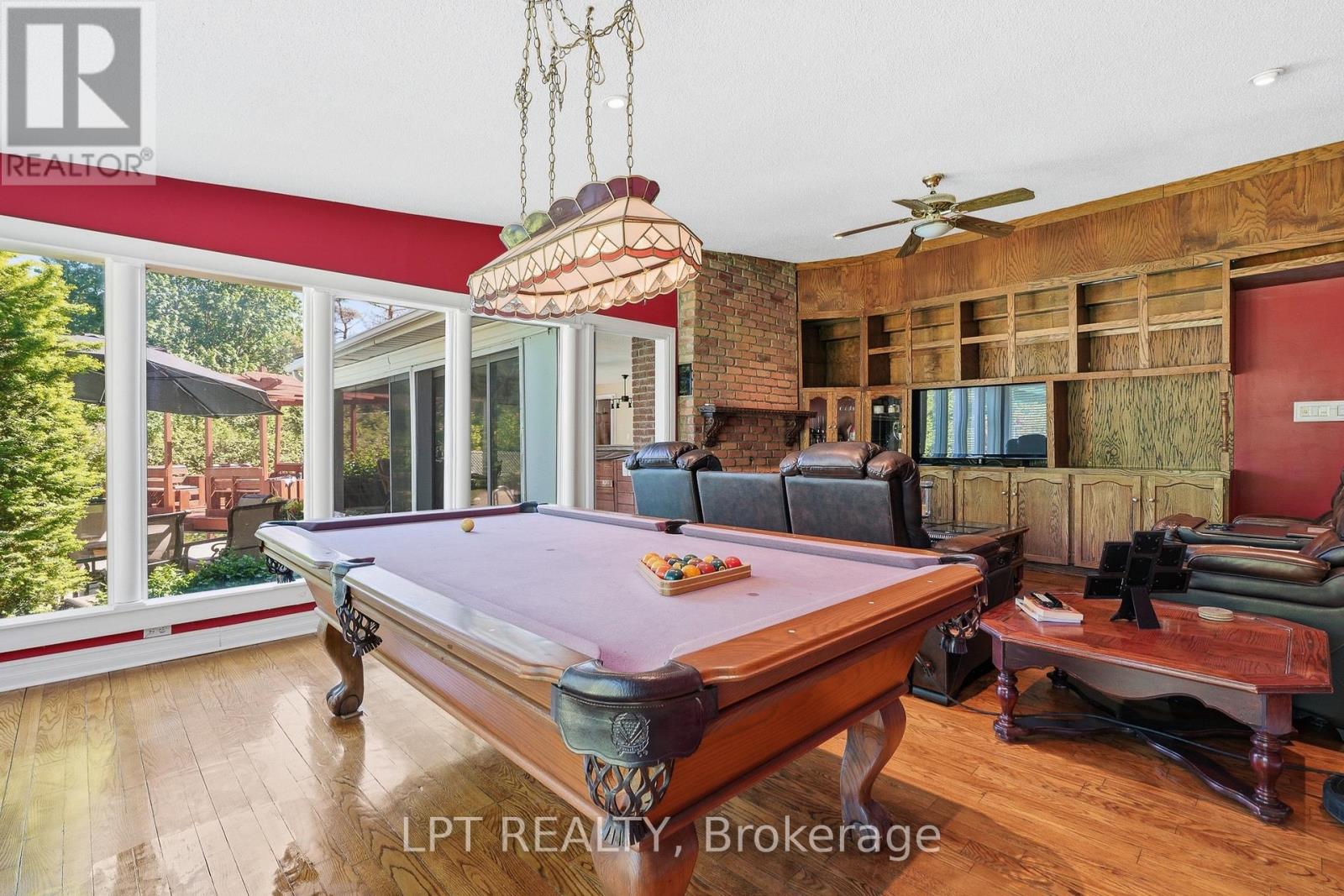 18 LOUISE CRESCENT - 14