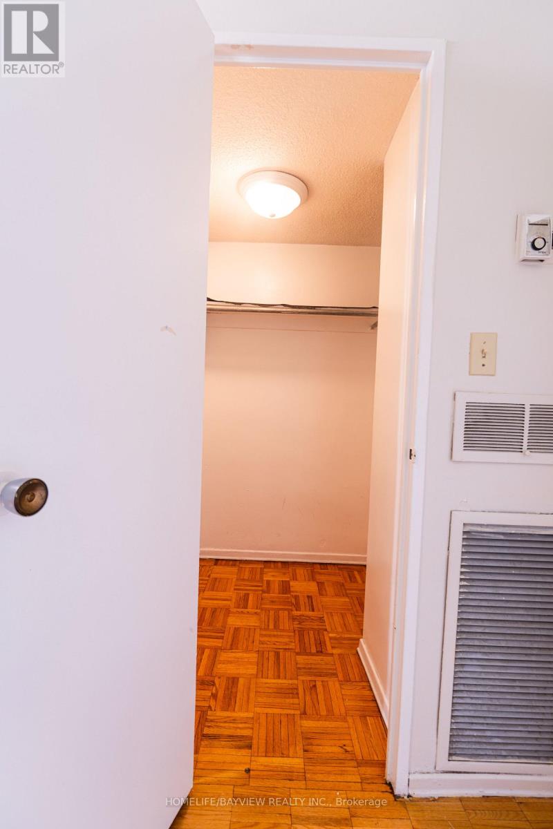 #1117 20 EDGECLIFF GOLFWAY - 18