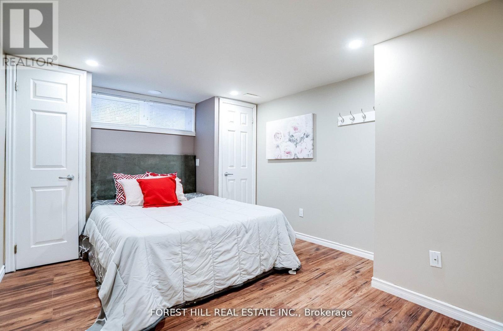 1 WILLIS DRIVE - 22