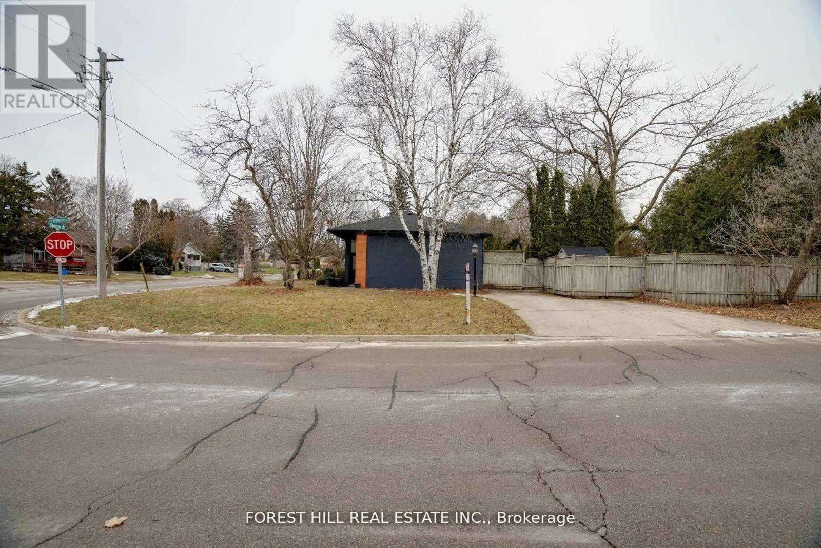 1 WILLIS DRIVE - 25