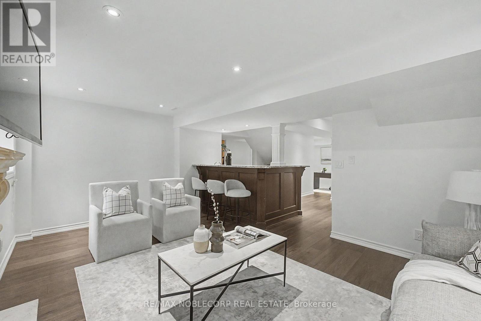 68 MEADOWGLEN BOULEVARD - 30
