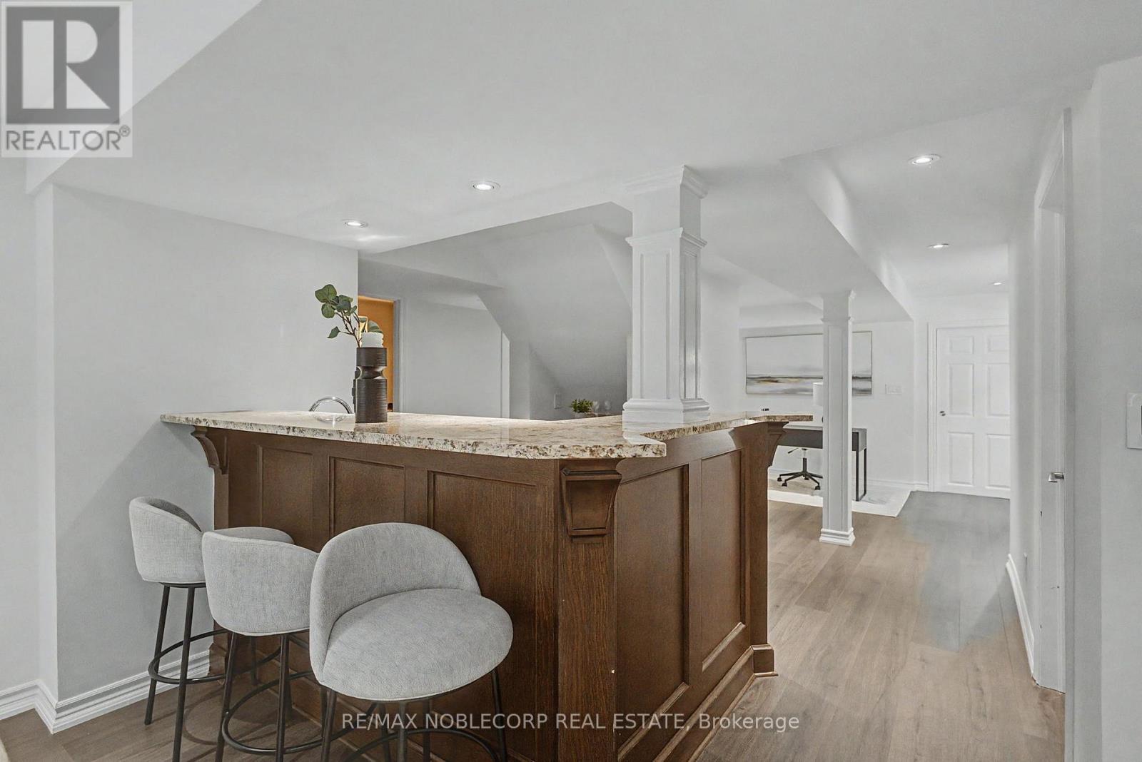 68 MEADOWGLEN BOULEVARD - 32