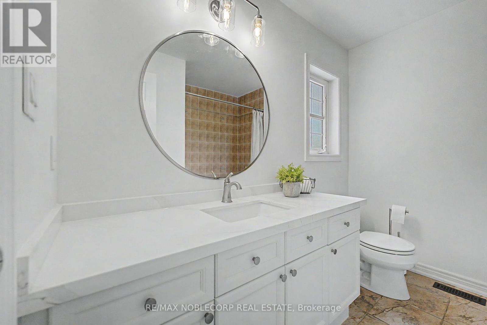 68 MEADOWGLEN BOULEVARD - 26