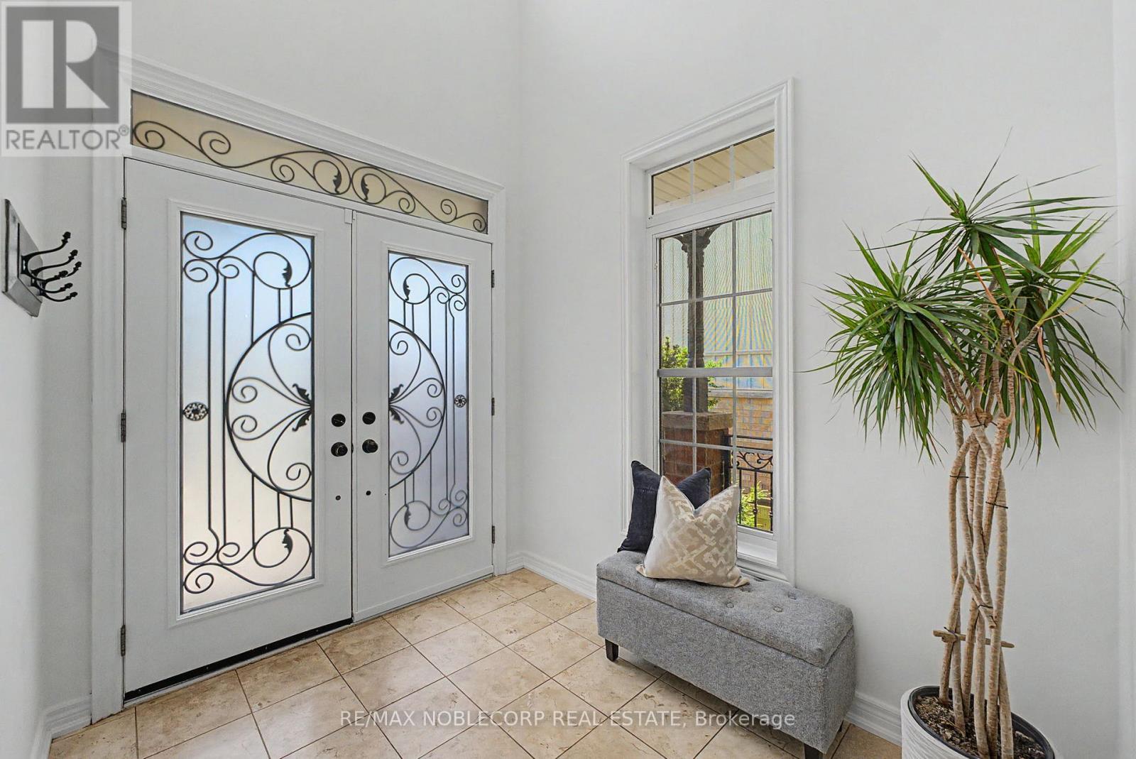 68 MEADOWGLEN BOULEVARD - 4