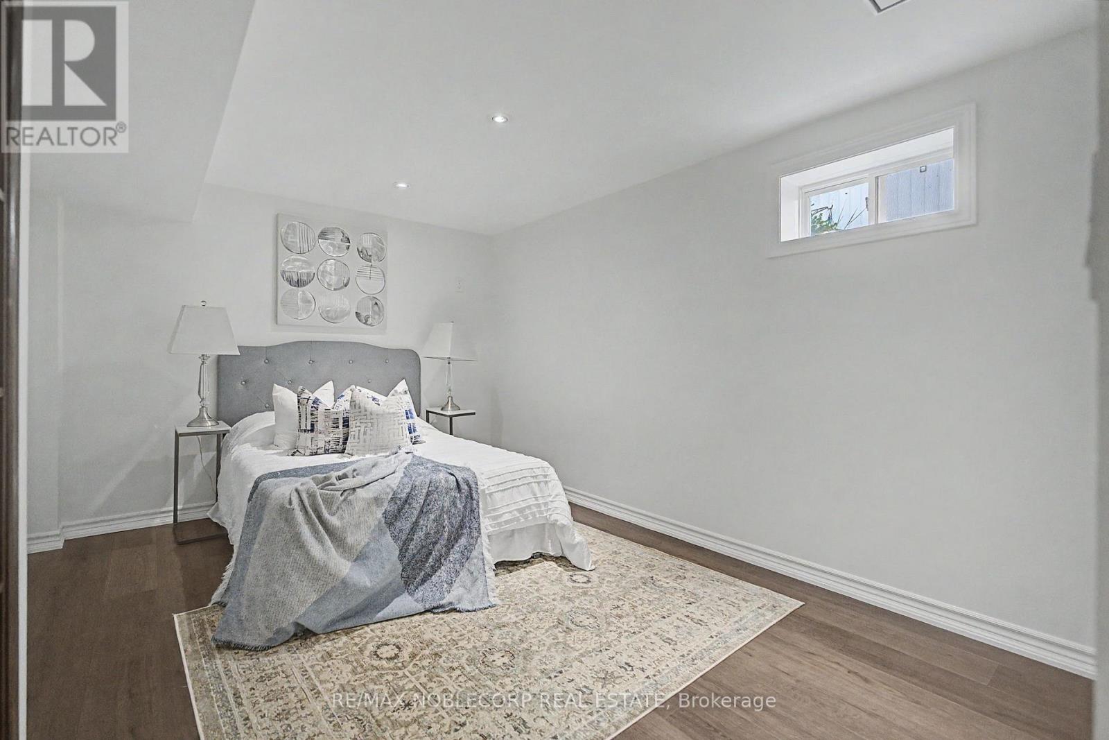 68 MEADOWGLEN BOULEVARD - 35