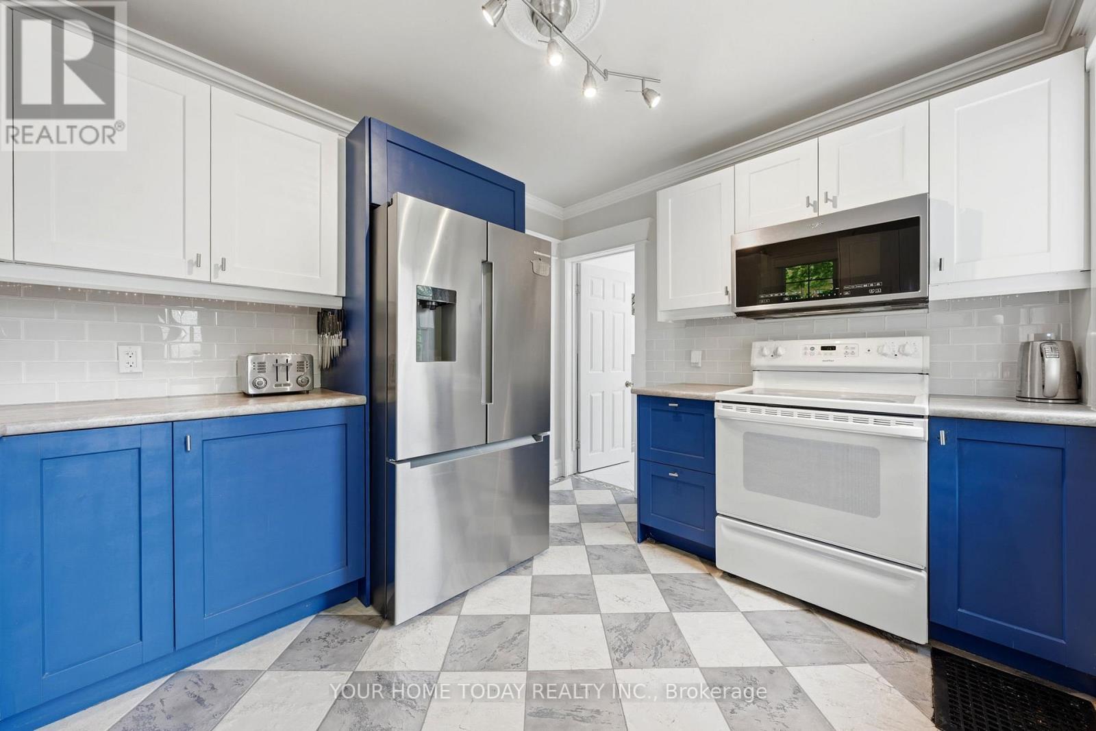 7 ALBERT STREET - Image 12