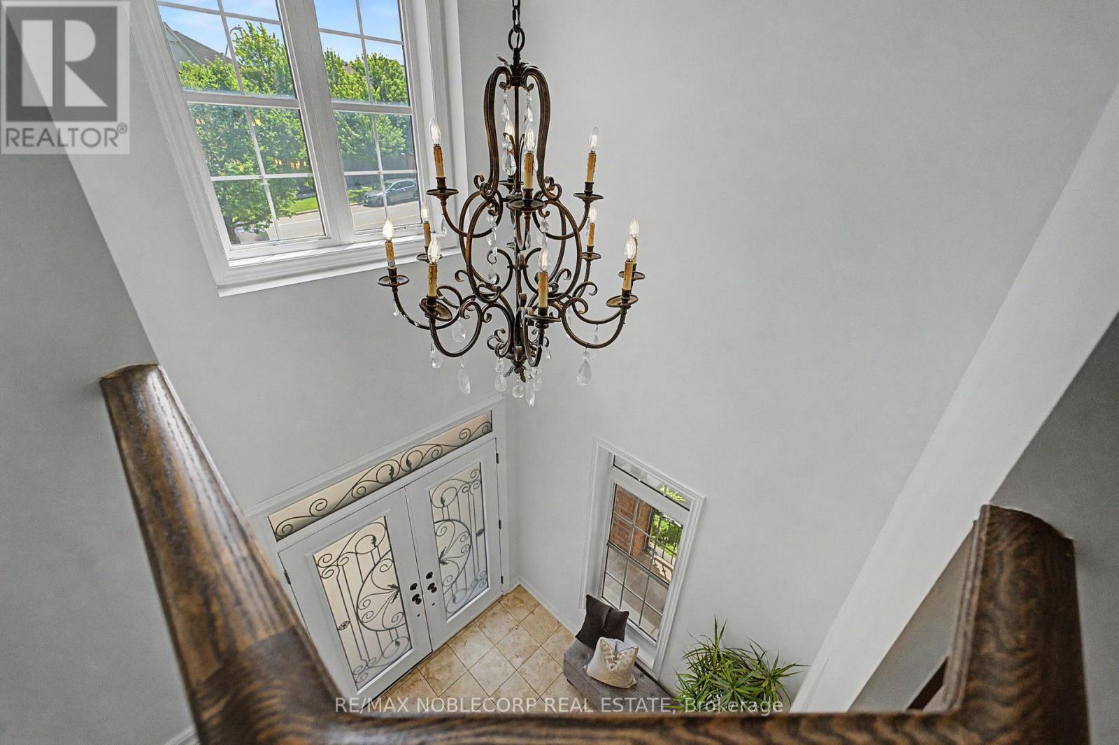 68 MEADOWGLEN BOULEVARD - 5