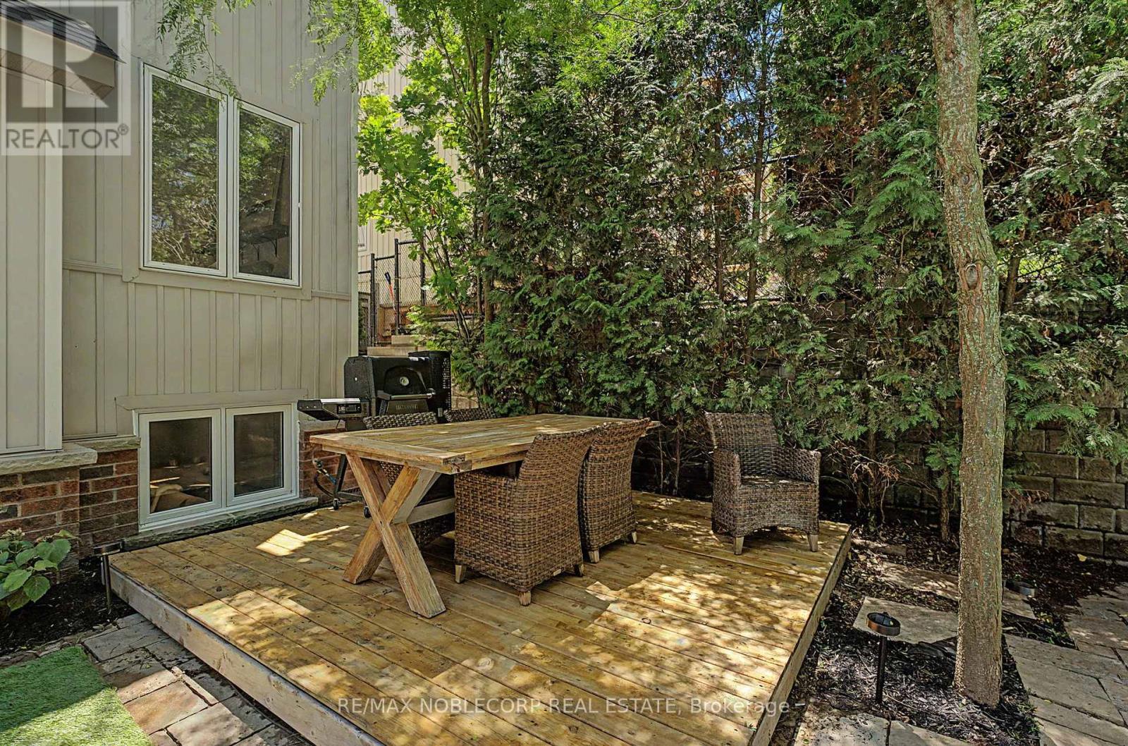 68 MEADOWGLEN BOULEVARD - 41