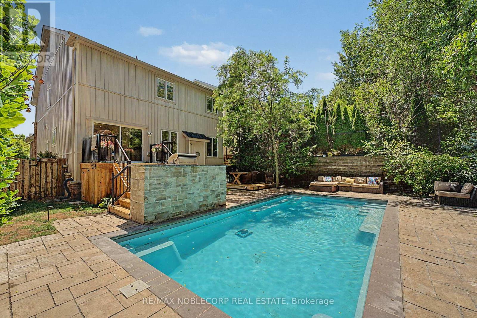 68 MEADOWGLEN BOULEVARD - 42