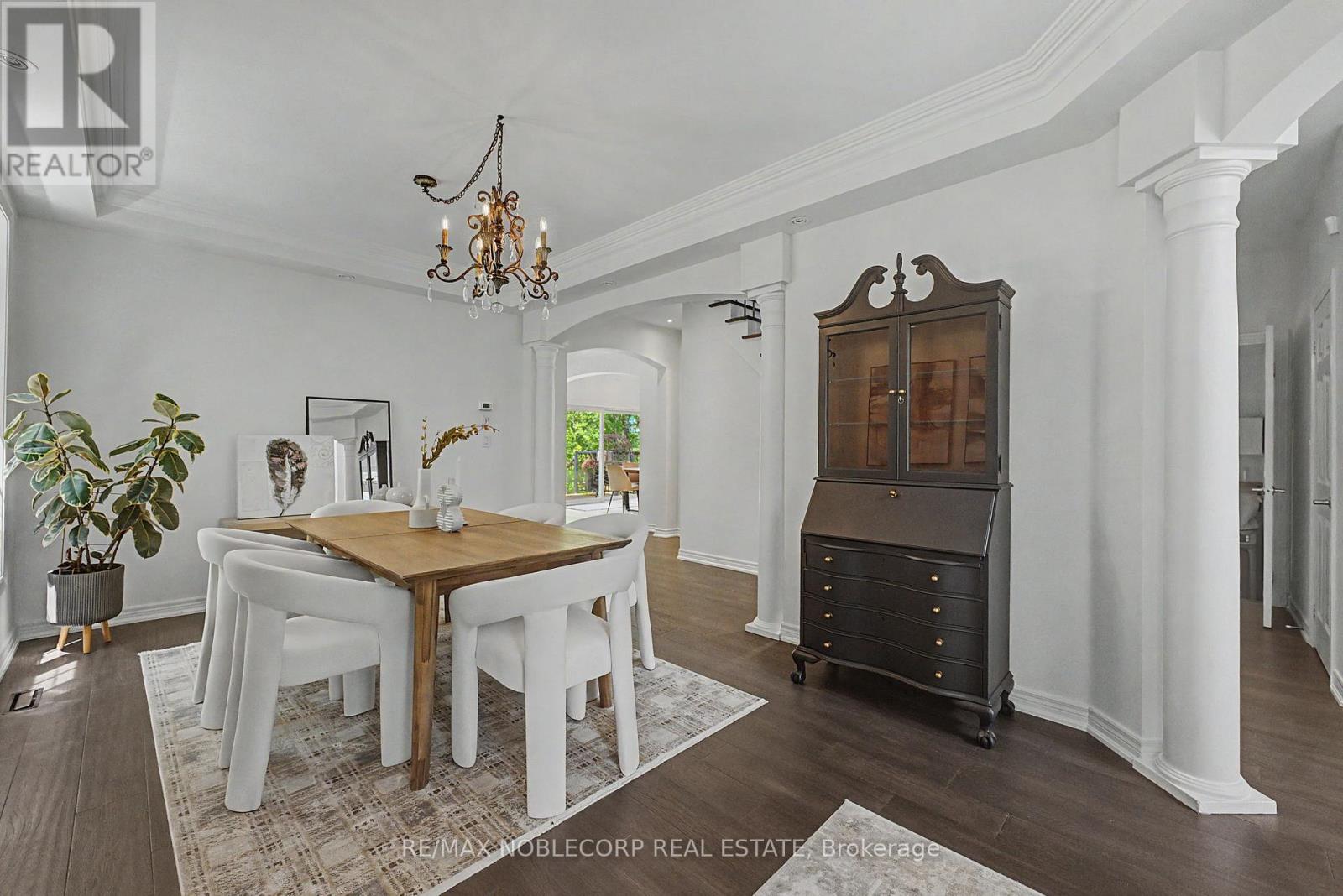 68 MEADOWGLEN BOULEVARD - 8