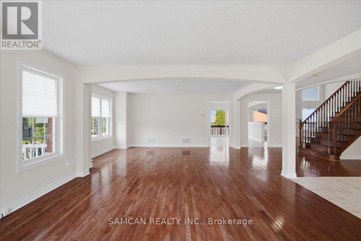 58 HUNTER WAY - 12