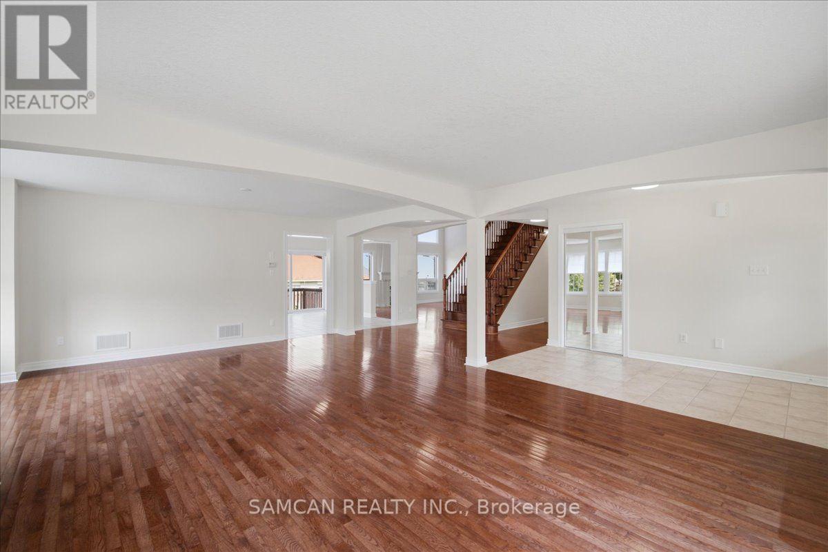58 HUNTER WAY - 13