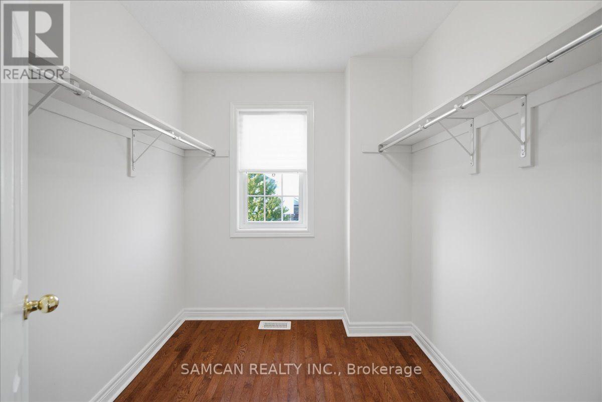 58 HUNTER WAY - 36