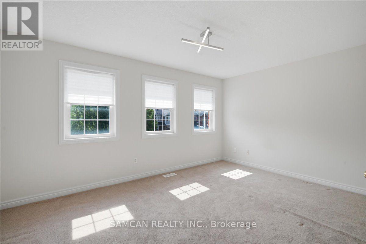 58 HUNTER WAY - 39