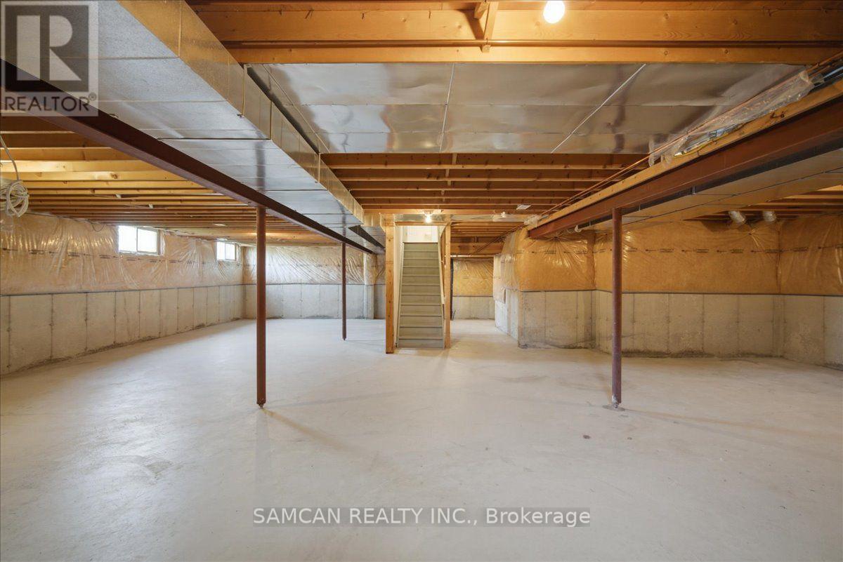 58 HUNTER WAY - 42