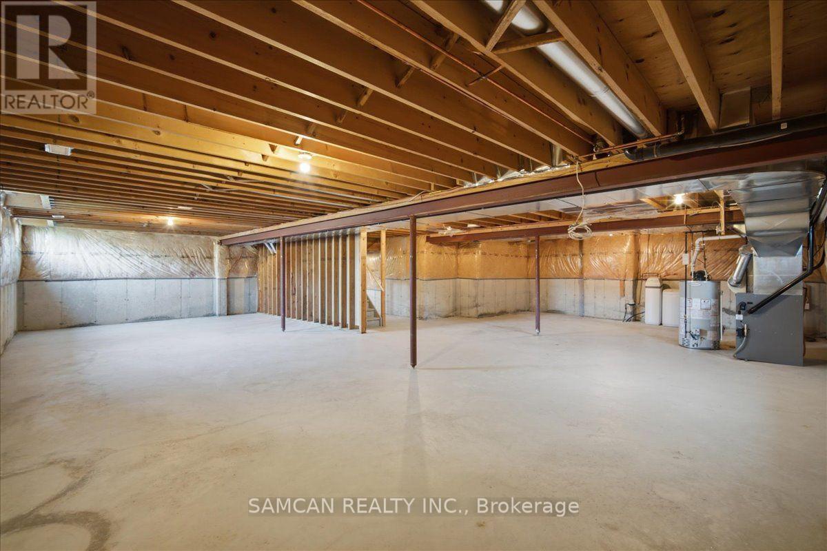 58 HUNTER WAY - 43