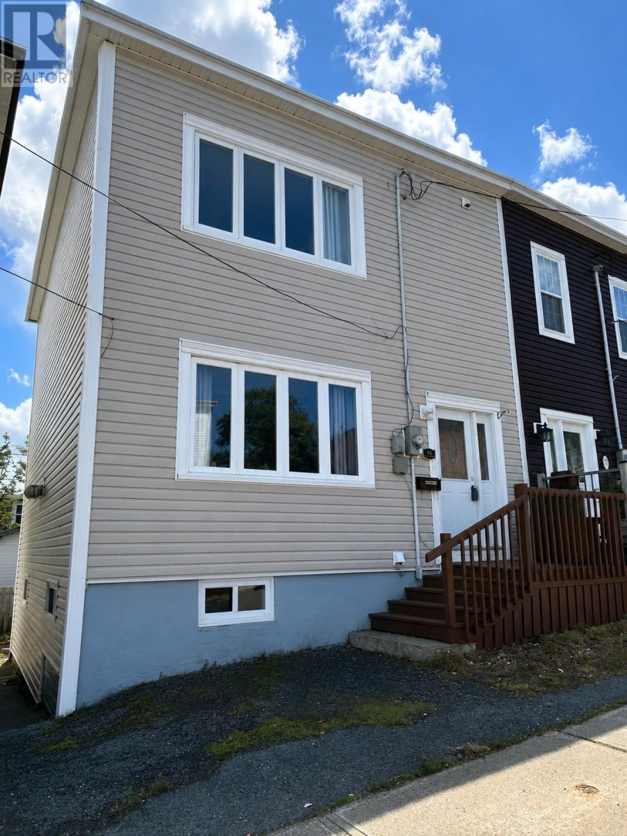 45 Franklyn Avenue, St. John's — photo 2