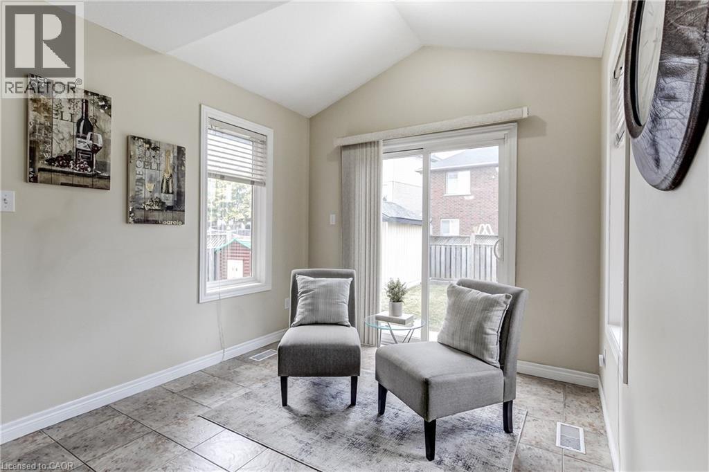 69 SOLSBURY Crescent - 13
