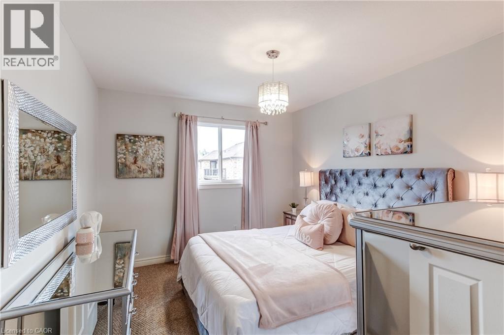69 SOLSBURY Crescent - 25
