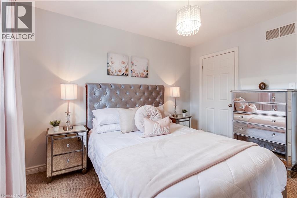 69 SOLSBURY Crescent - 26