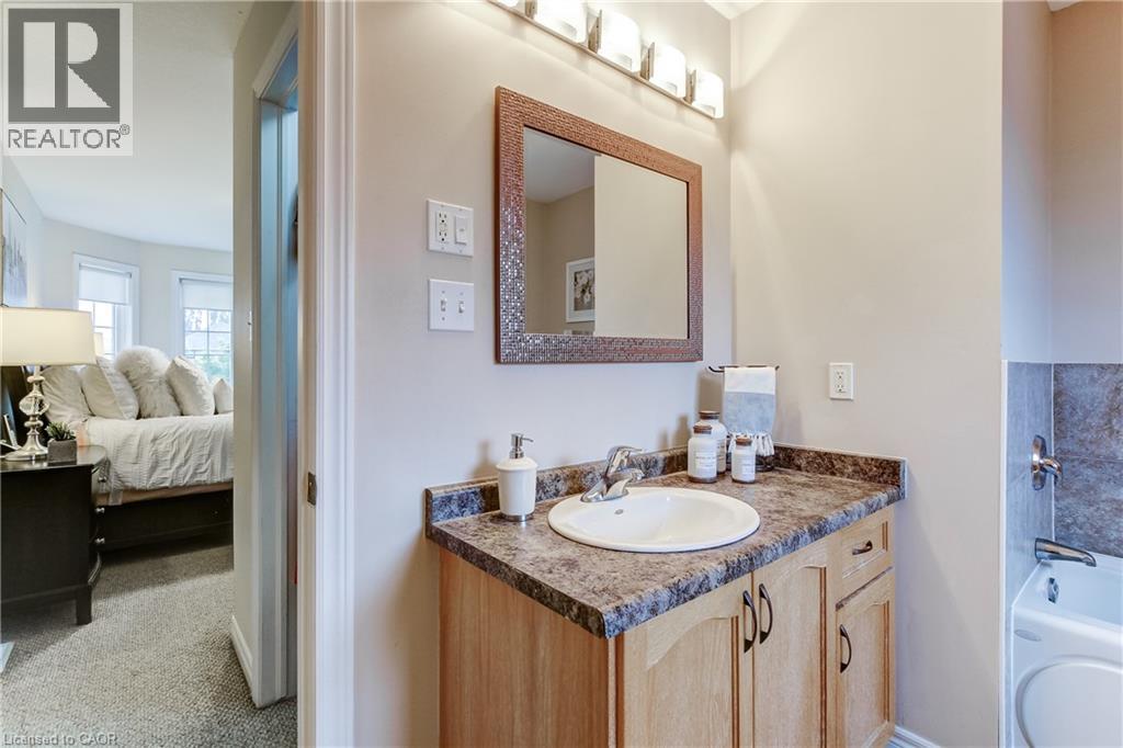 69 SOLSBURY Crescent - 33