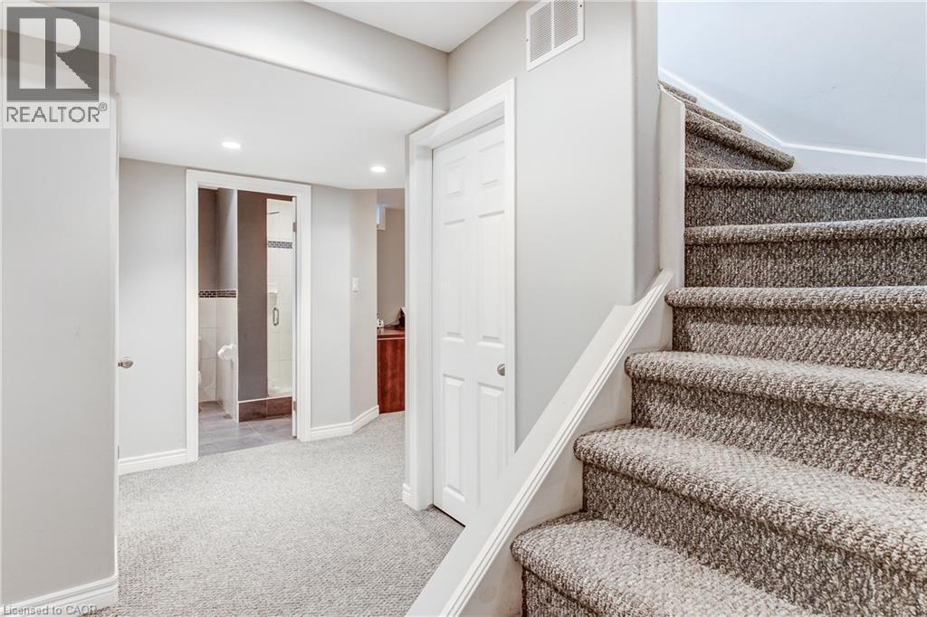69 SOLSBURY Crescent - 35