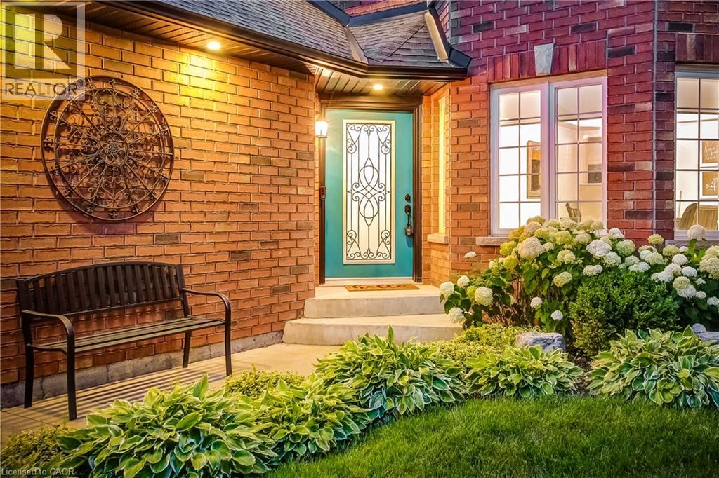 69 SOLSBURY Crescent - 4
