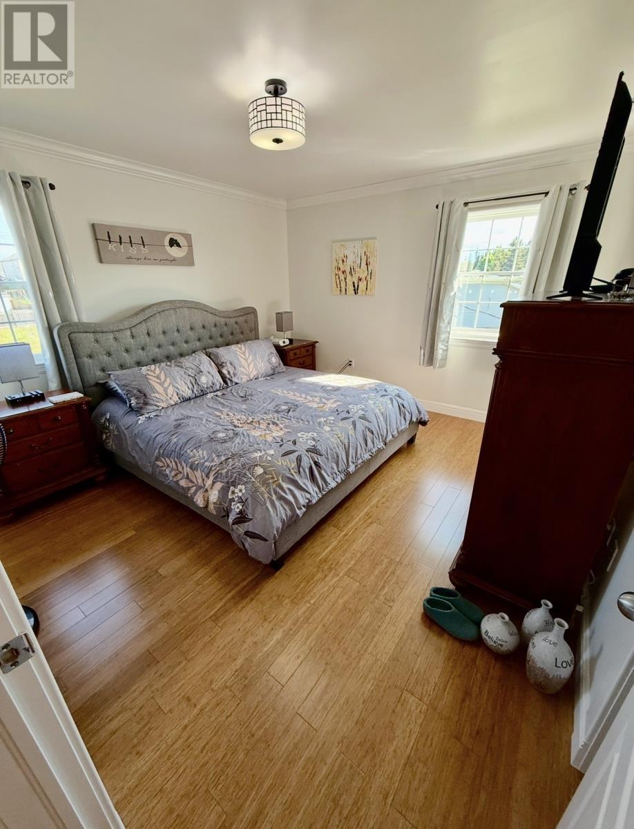 38 Grace Avenue thumbnail 32