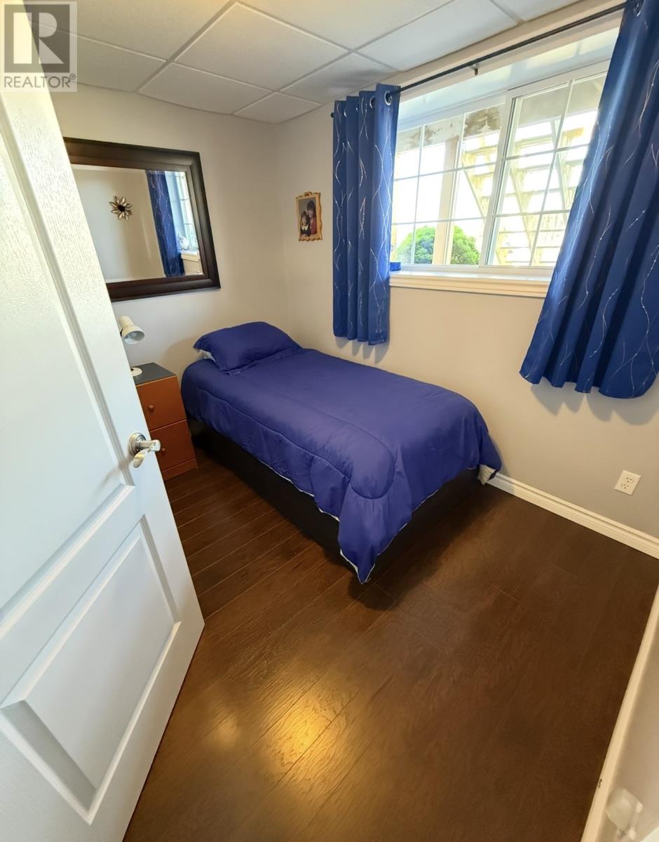 38 Grace Avenue thumbnail 43