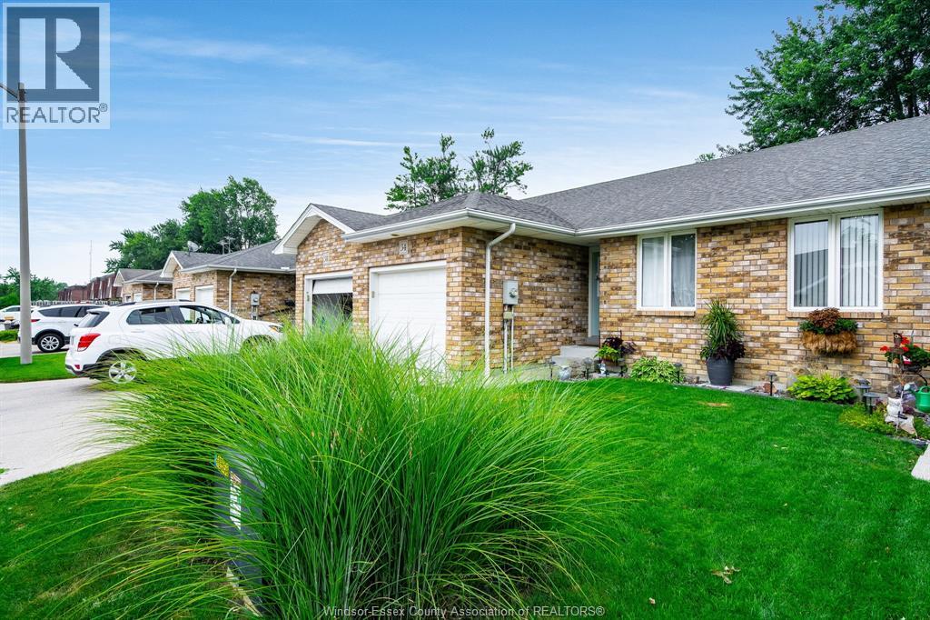 34 Cranberry Crt - 40
