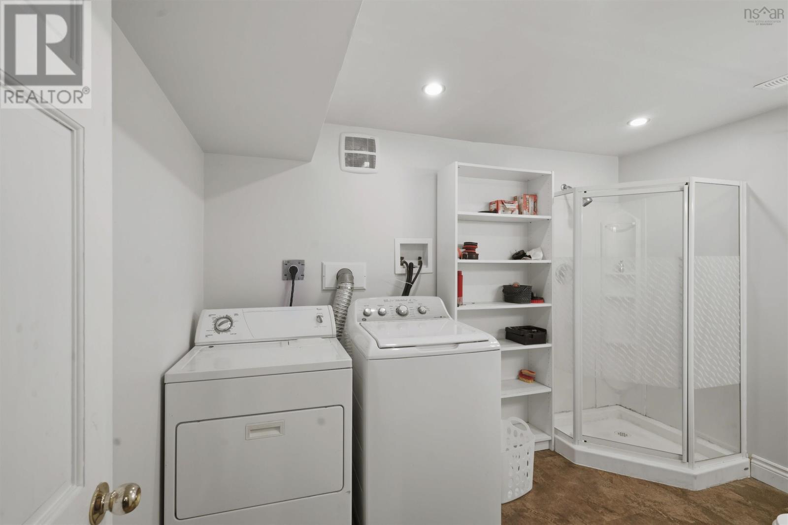 3 Windcrest Avenue - 19
