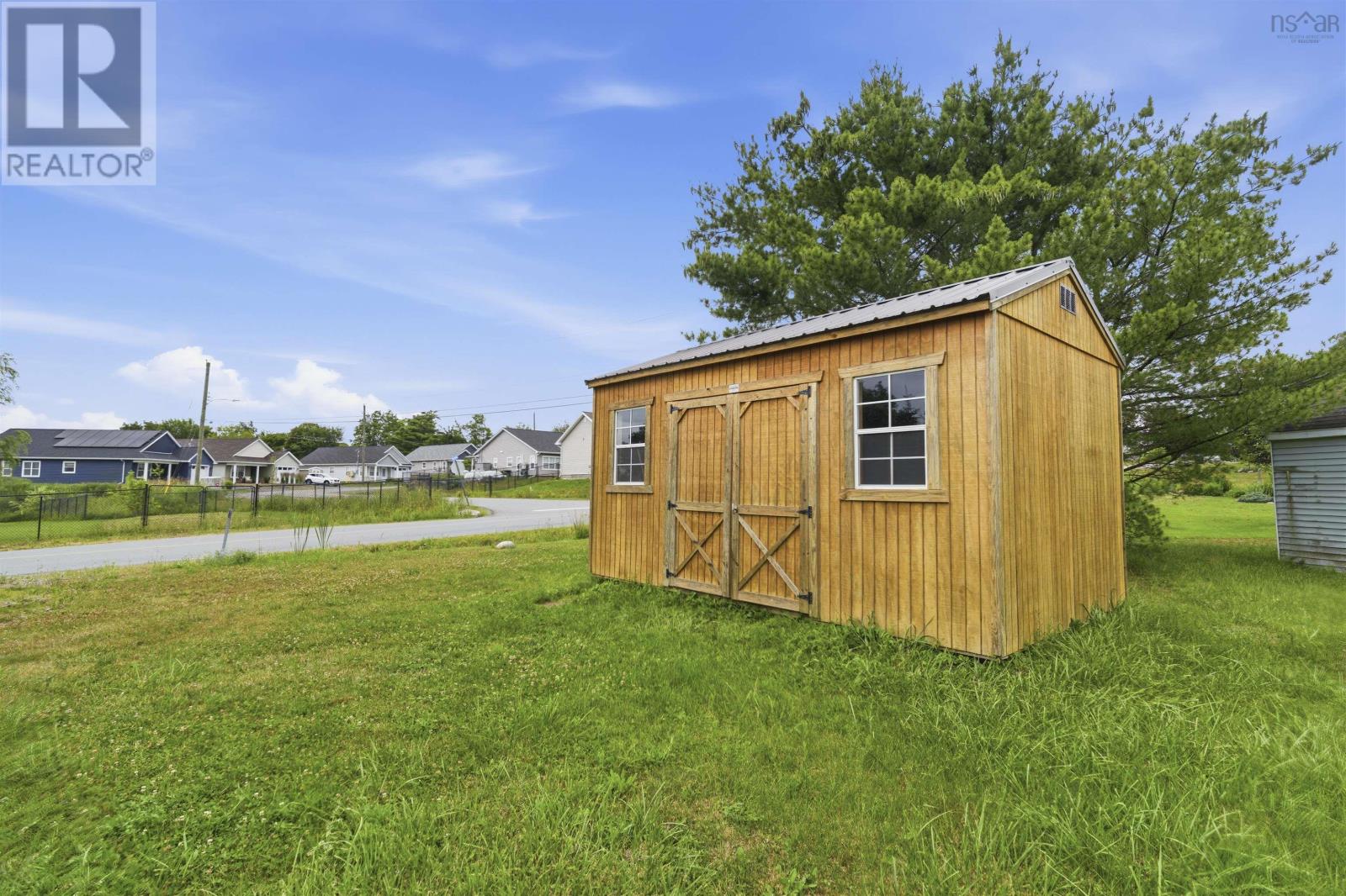 3 Windcrest Avenue - 28