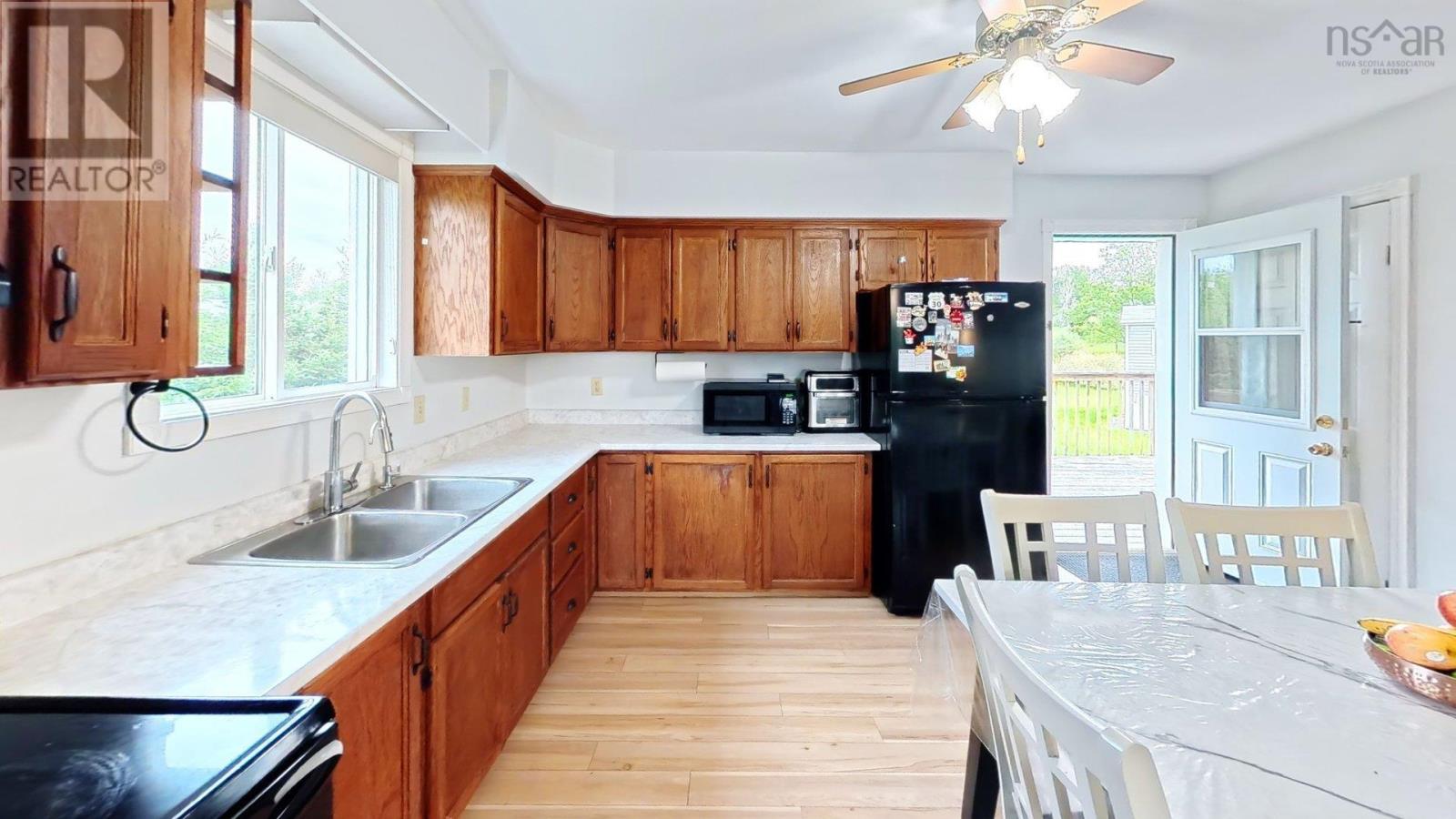 3 Windcrest Avenue - 9