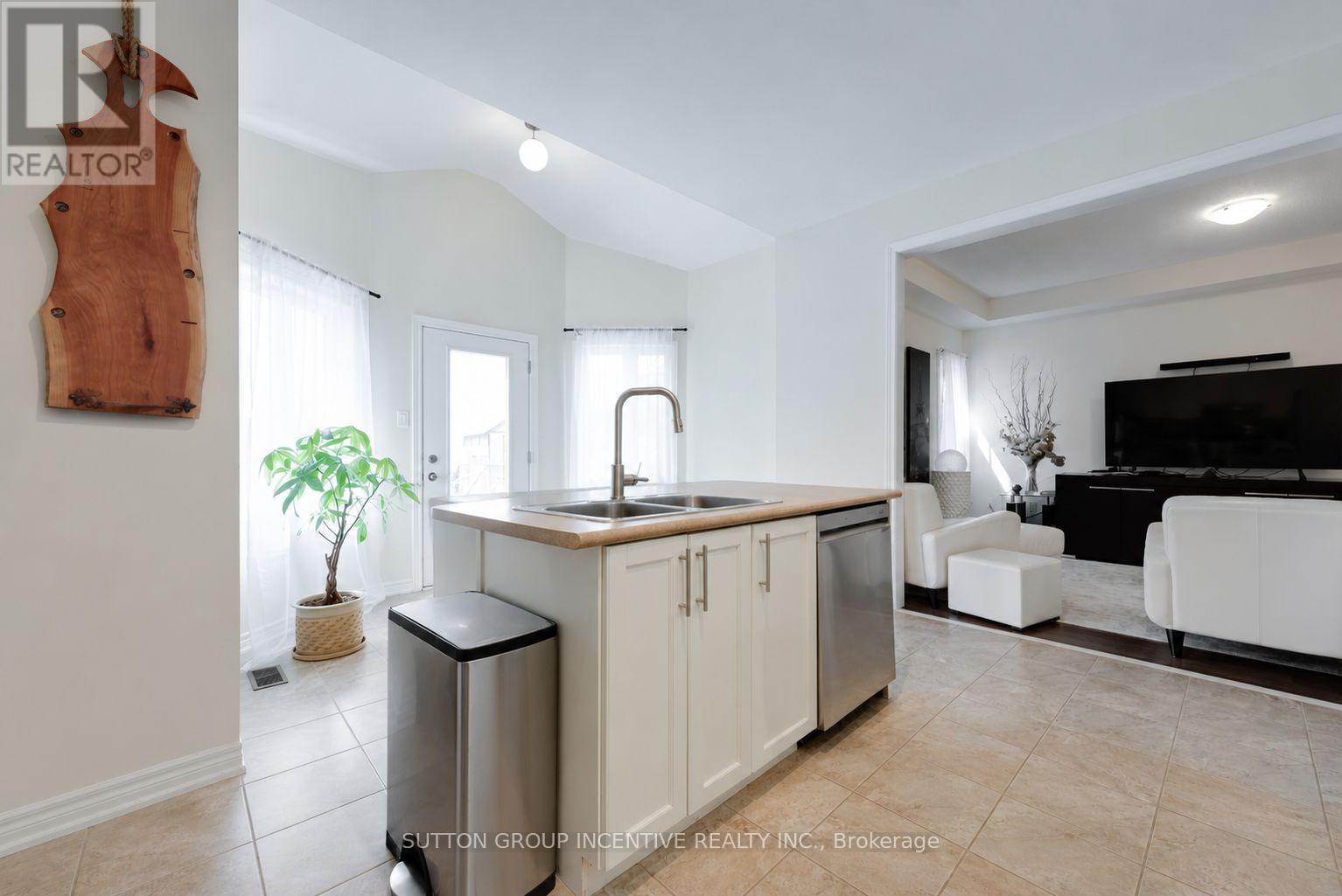 174 MAPLEWOOD DRIVE - 7