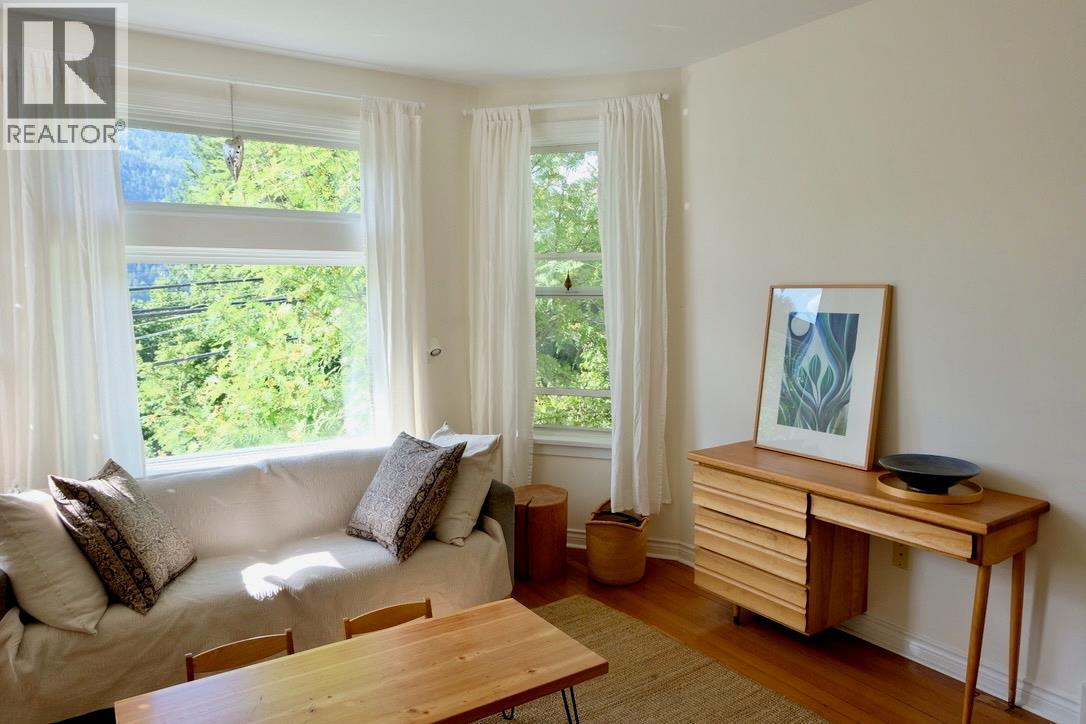 824 SILICA Street - 25