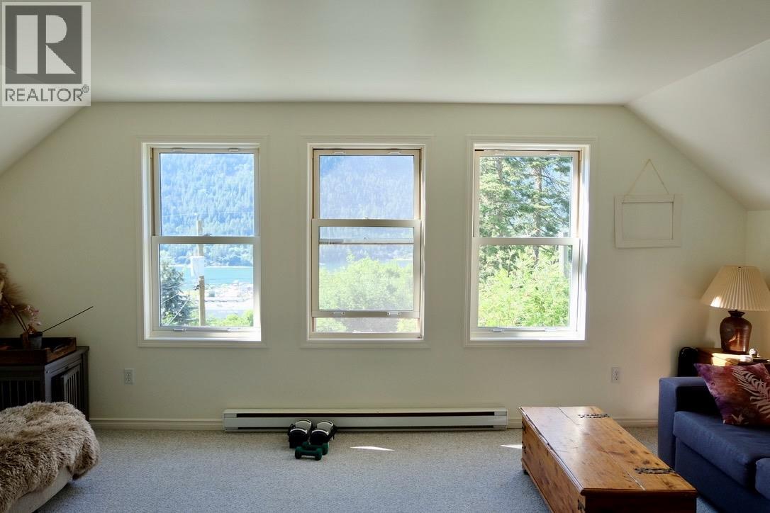 824 SILICA Street - 63