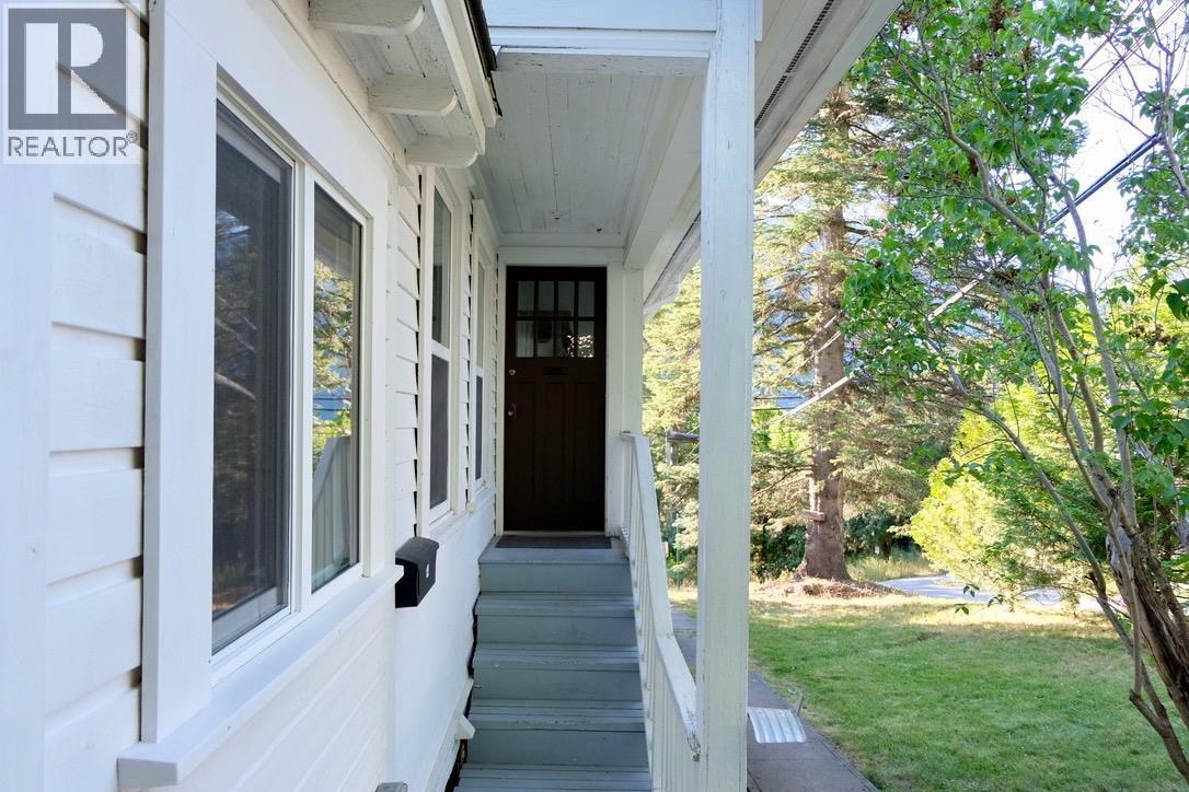 824 SILICA Street - 57