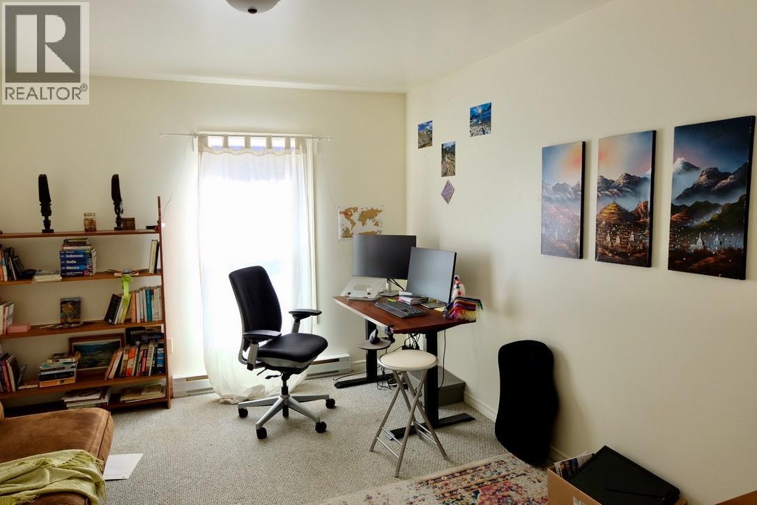824 SILICA Street - 72