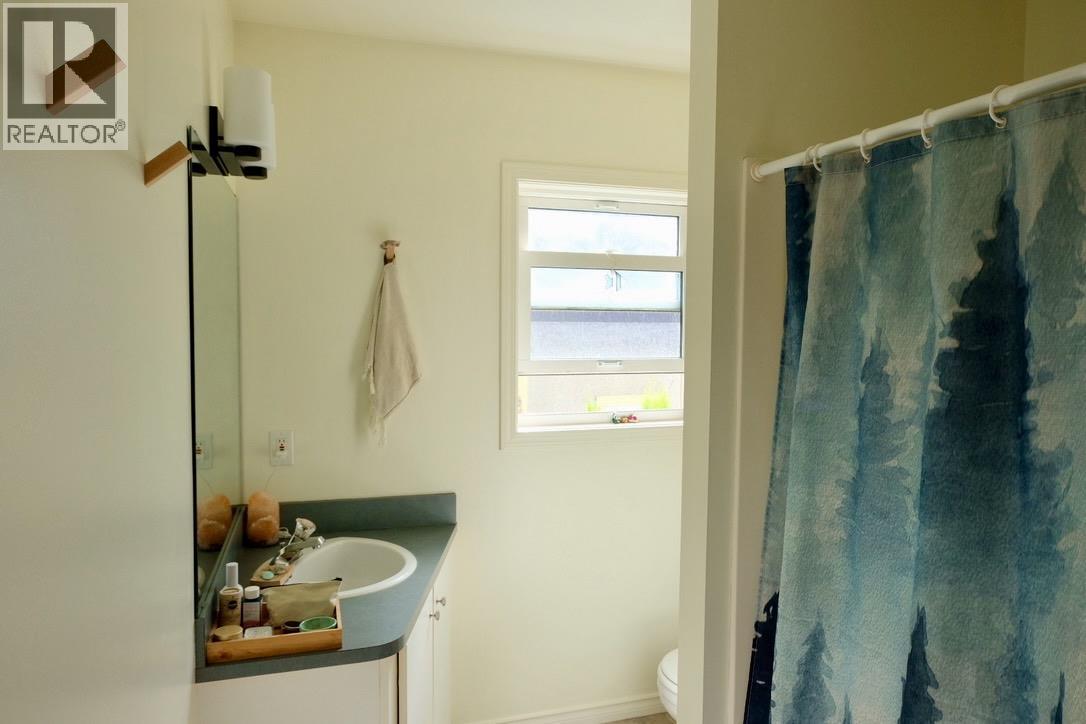 824 SILICA Street - 73