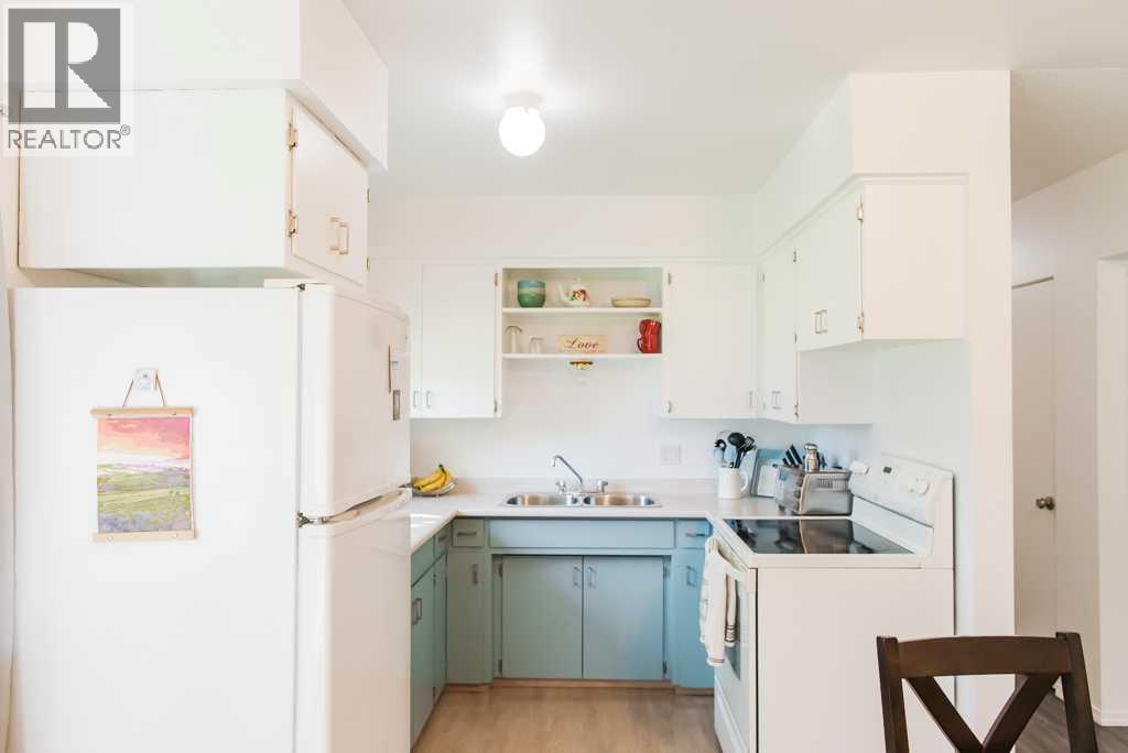 8803 98 Street - 15