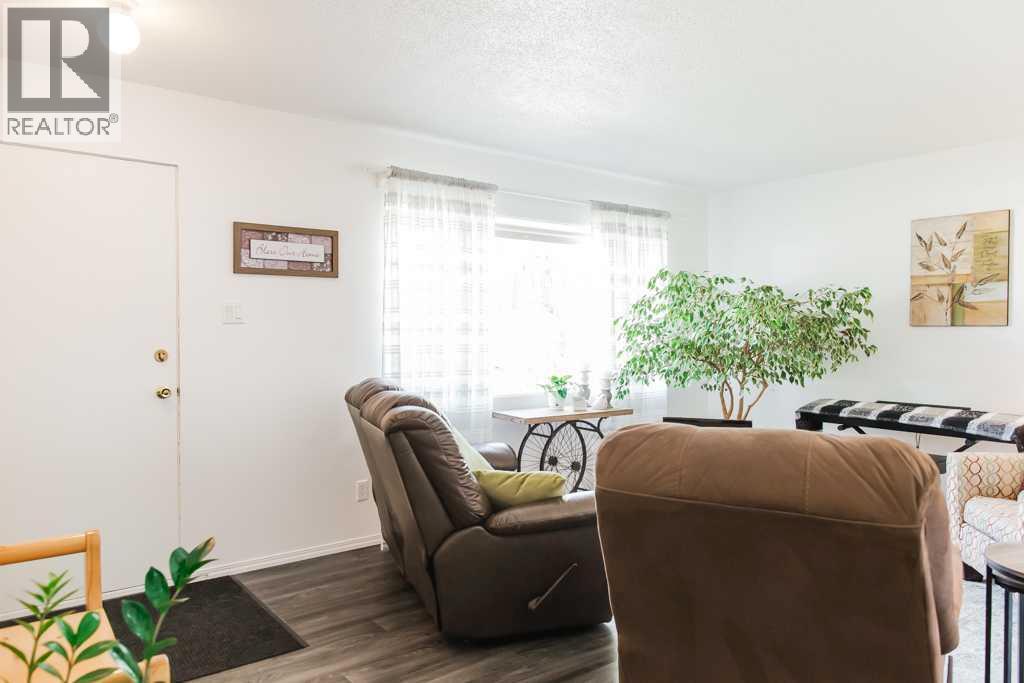 8803 98 Street - 26