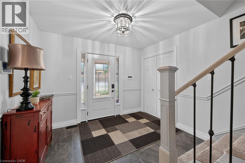 32 SYMPHONY Place - Image 4