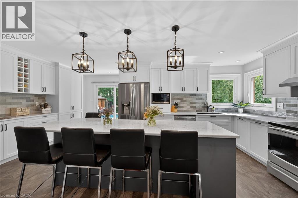 32 SYMPHONY Place - Image 8
