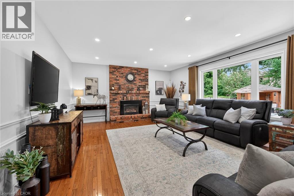 32 SYMPHONY Place - Image 16