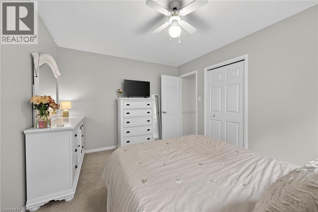 32 SYMPHONY Place - Image 26