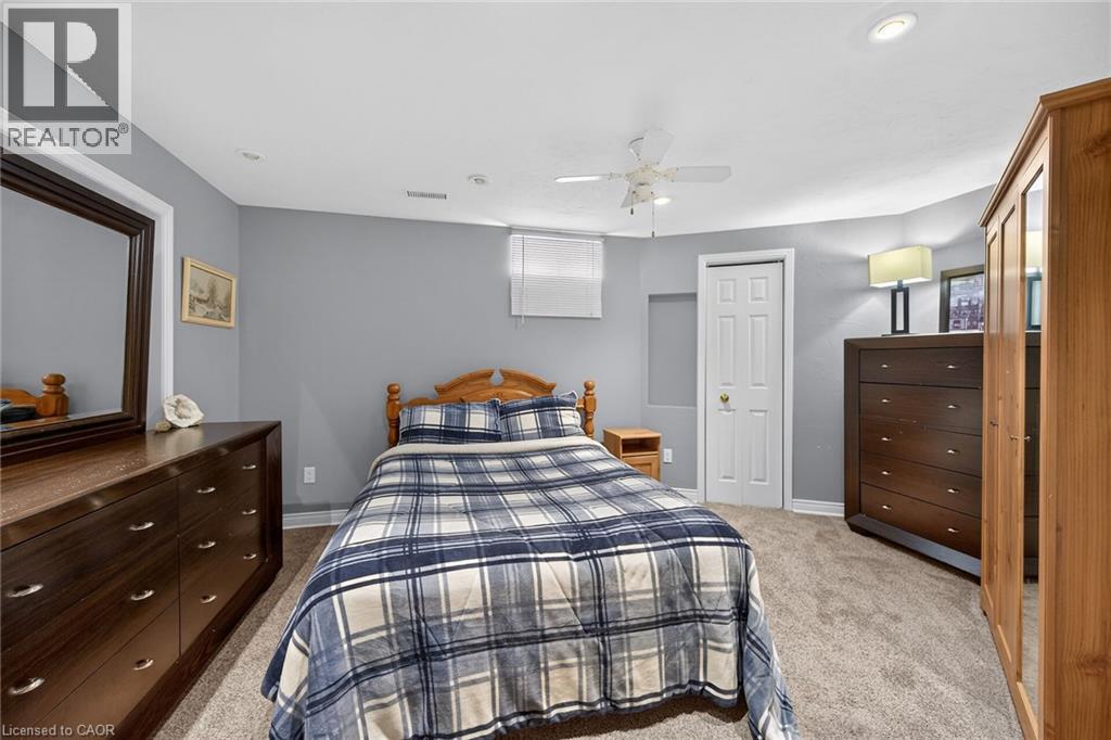 32 SYMPHONY Place - Image 38