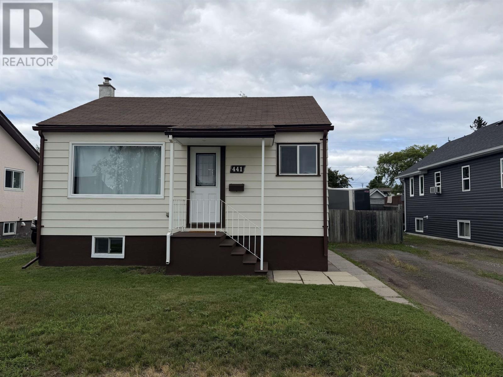441 Christina ST E - 1