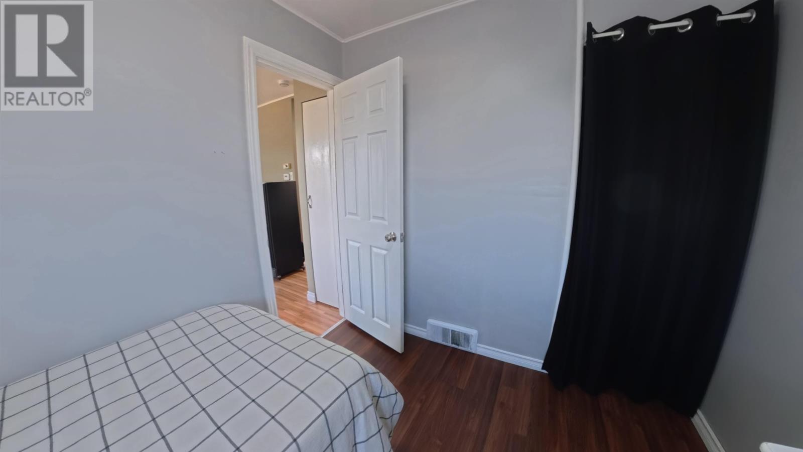 441 Christina ST E - 10