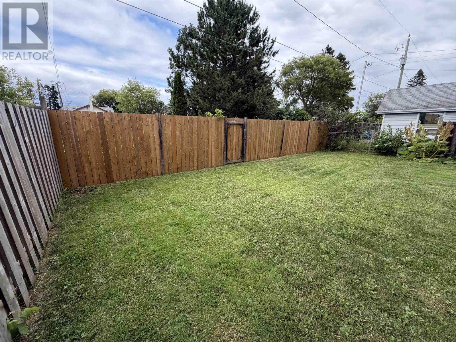 441 Christina ST E - 31