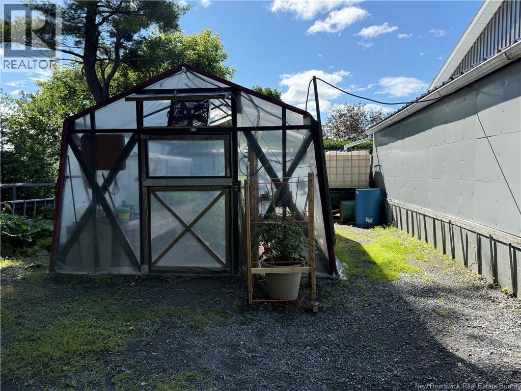 466 Main Street - 35